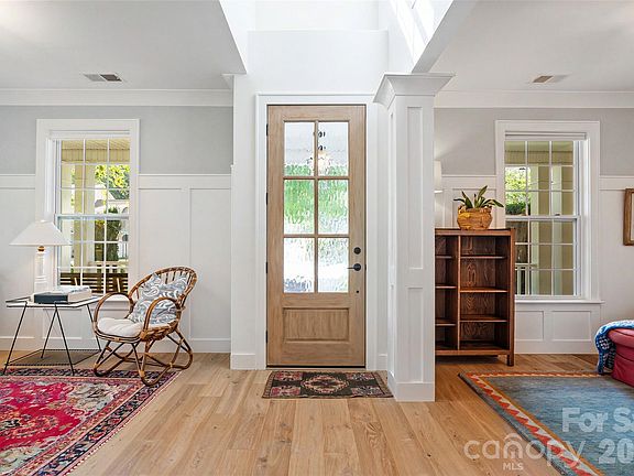 5th image of 657 Ann Carson Ct