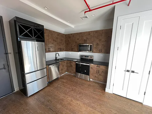 Rented by Delmark Realty LLC | media 12