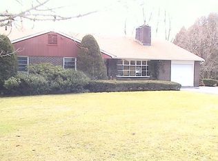 2 Wagon Wheel Rd, Mamaroneck, NY 10543