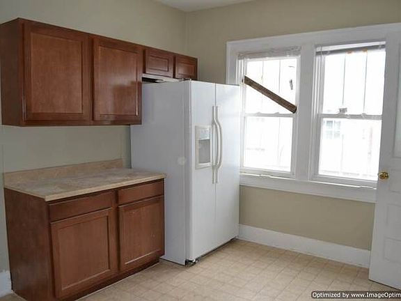 5th image of 4516 Carrollton Ave