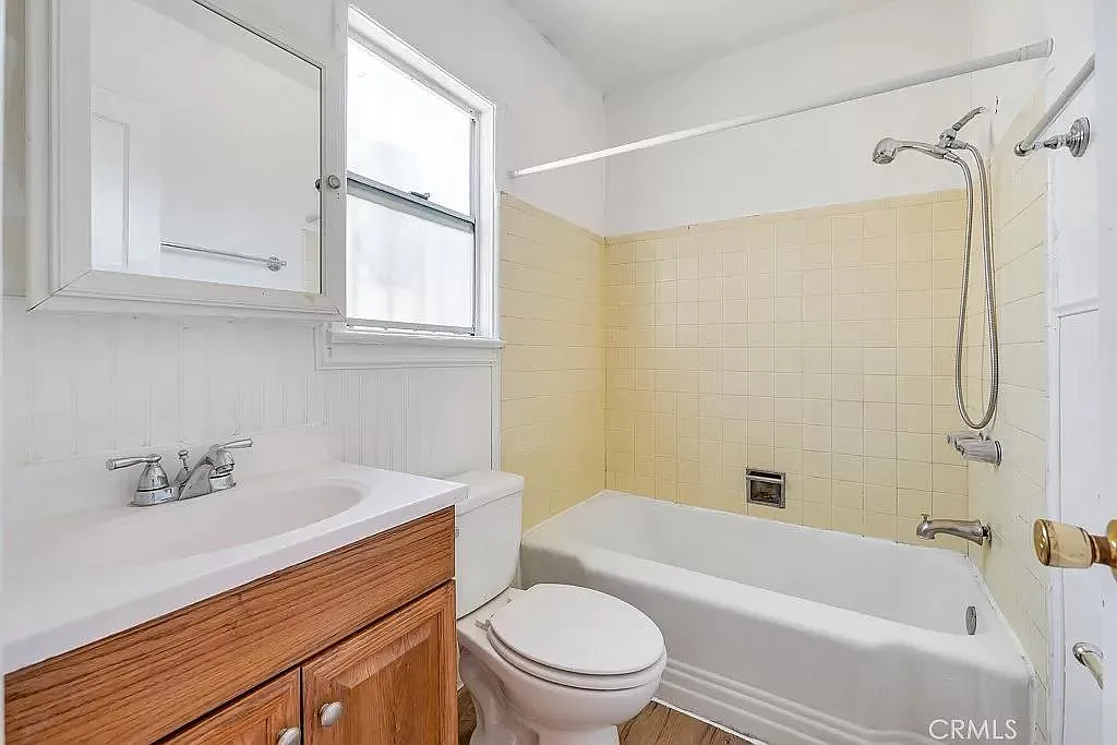 648 W 41st Dr — Photo 4