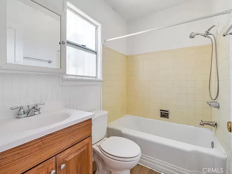 648 W 41st Dr #1/4 — Photo 4