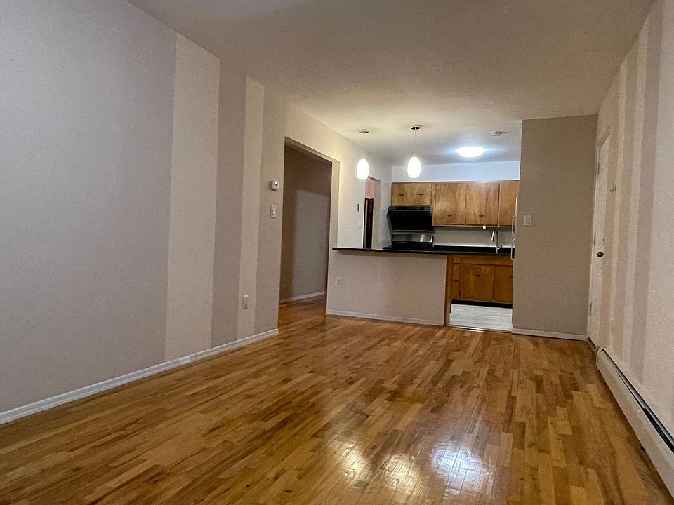 1st image of 21109 41st Ave Floor 1