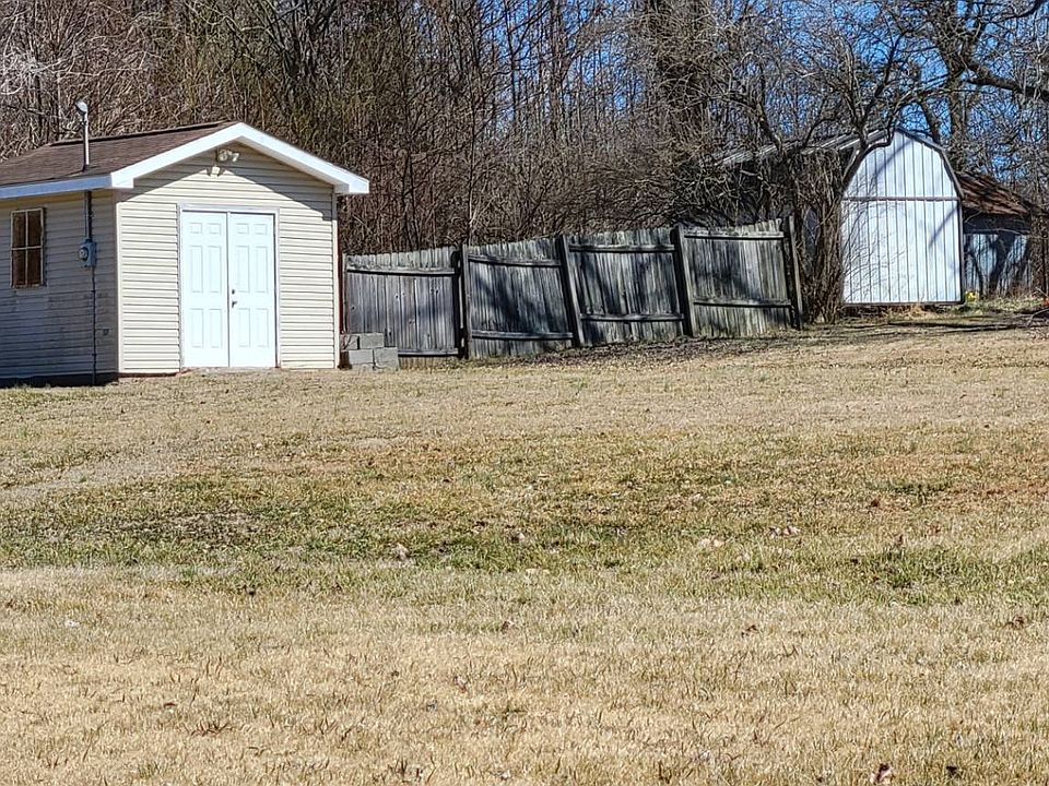 1st image of 210 Noel Ave