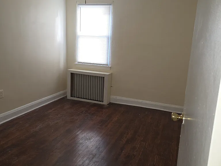 5309 Nelson Ave — Photo 2