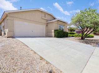 10523 Salome Dr NW, Albuquerque, NM 87114