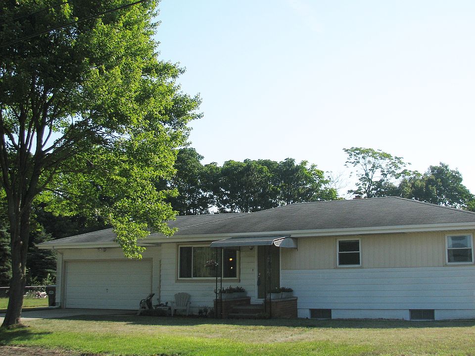 2nd image of 4953 Ridge Rd