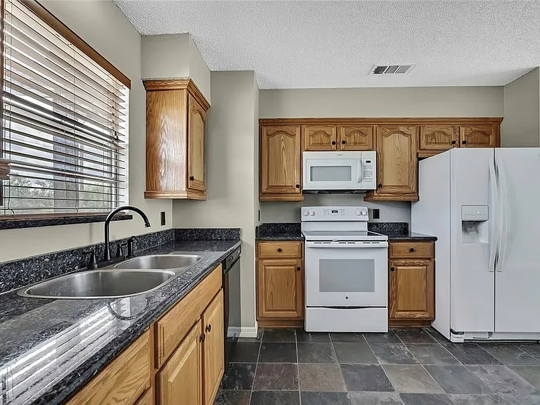 3017 Lema Dr — Photo 12