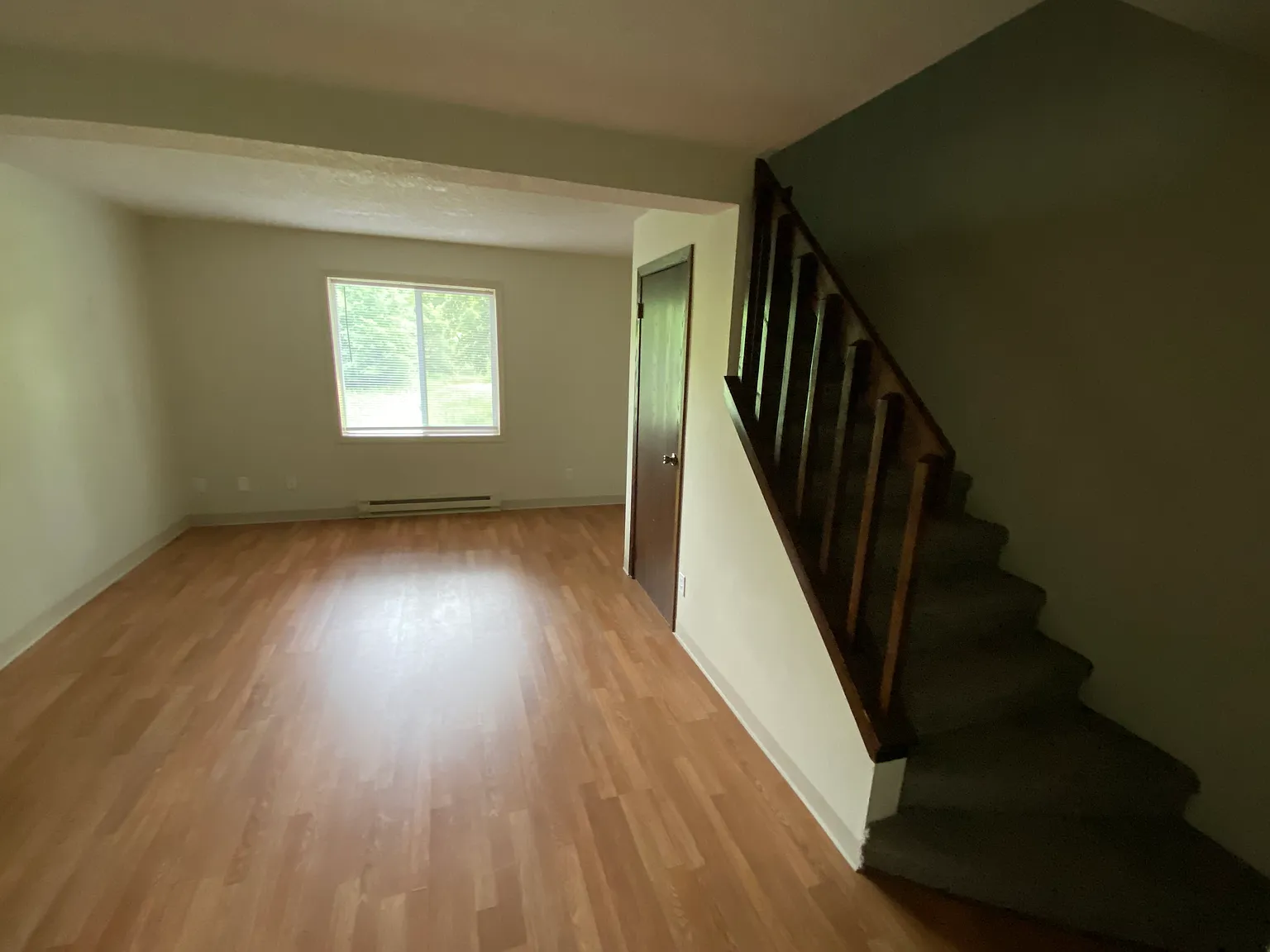 2 bed, 1000 sqft, $1,225 — Photo 4