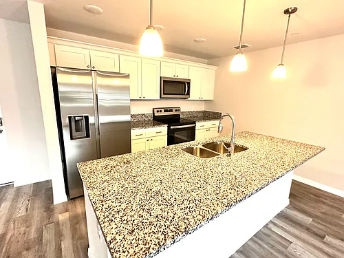 Royal Palms Apartments Photo 1