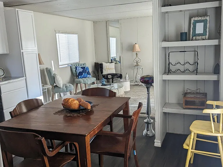 900 N Fretz Ave #10 — Photo 6