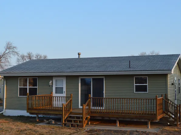 1007 W 9th St, Vinton, IA 52349