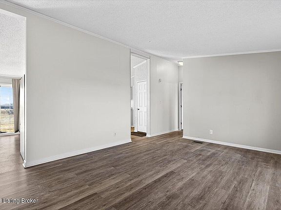 3rd image of 6733 Aiken Rd