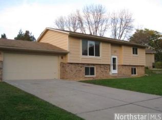 6914 Crest Dr N, Maple Grove, MN 55311