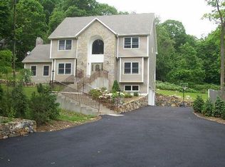 241 Franklin Extension St, Danbury, CT 06811