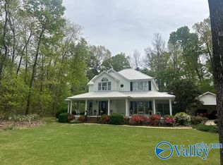 115 Riverview Ln, Glencoe, AL 35905