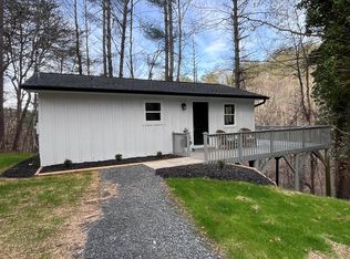 192 Possum Holler Rd, Ellijay, GA 30536