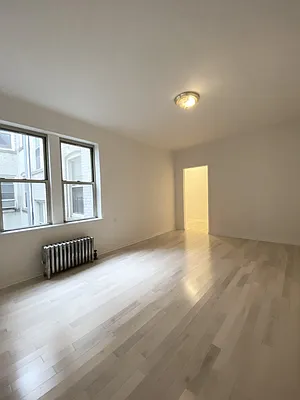 Rented by FirstService Realty (legacy) | media 13