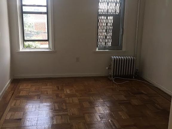 5th image of 859 42nd St APT 2E