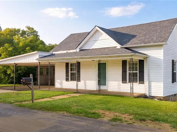 11 Hackney St, Lexington, NC 27292