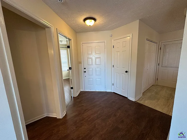 110 Island Blvd — Photo 2