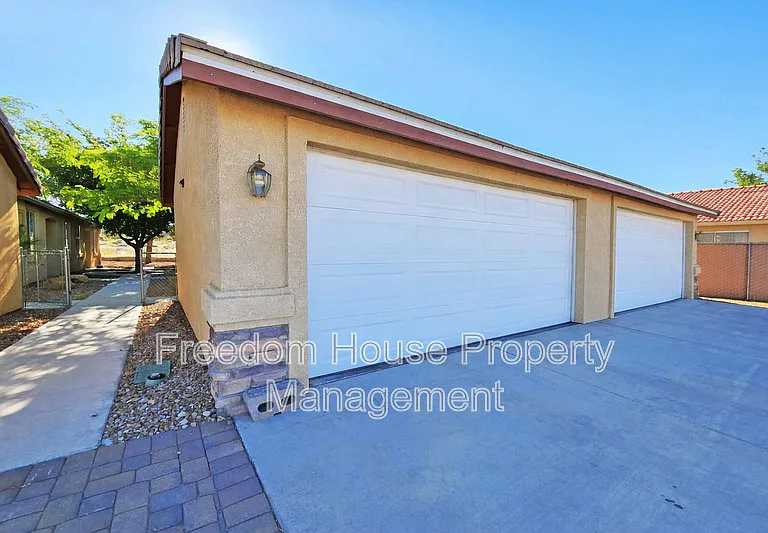 1041 Marne Ct #4 — Photo 4