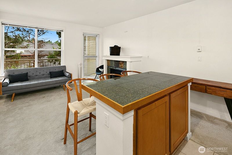 5th image of 2901 NE Blakeley Street #306