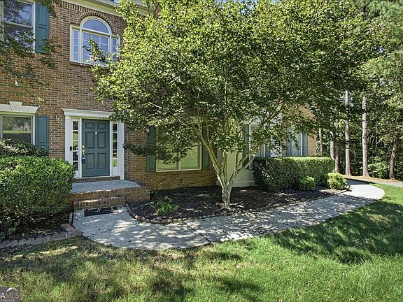 3rd image of 455 Summer Breeze Ct