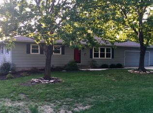 4725 NE Liggett Ln, Topeka, KS 66617