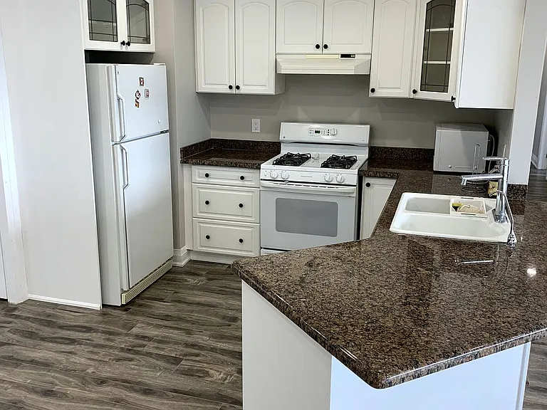73 Logan Ct #UPPER — Photo 7