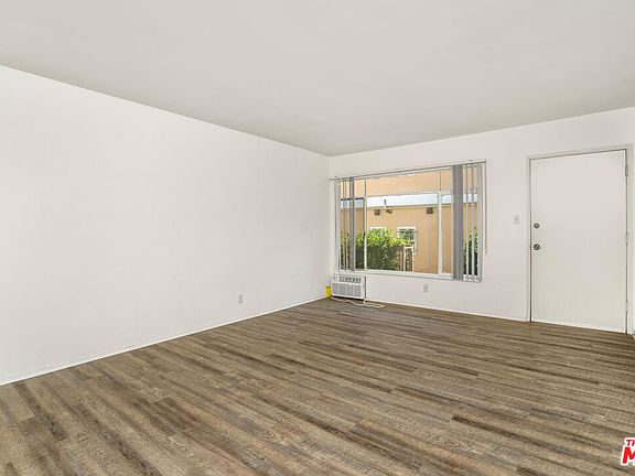 2nd image of 7120 Hollywood Blvd APT 1