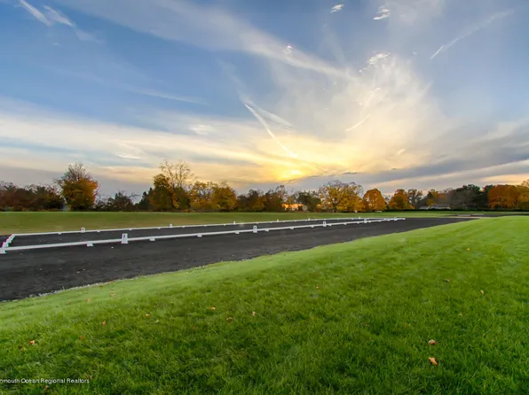 702 W Sidney Road, Pittstown, NJ 08867