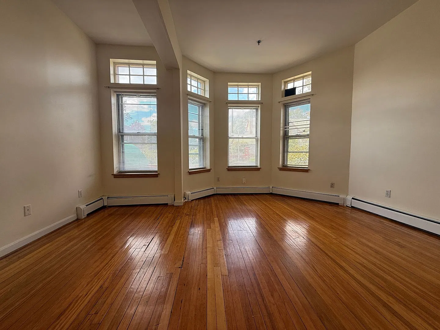 Spacious, Sunny and Updated Brighton Studio on Chestnut Hill Ave. Available Now. NO FEE — Photo 2