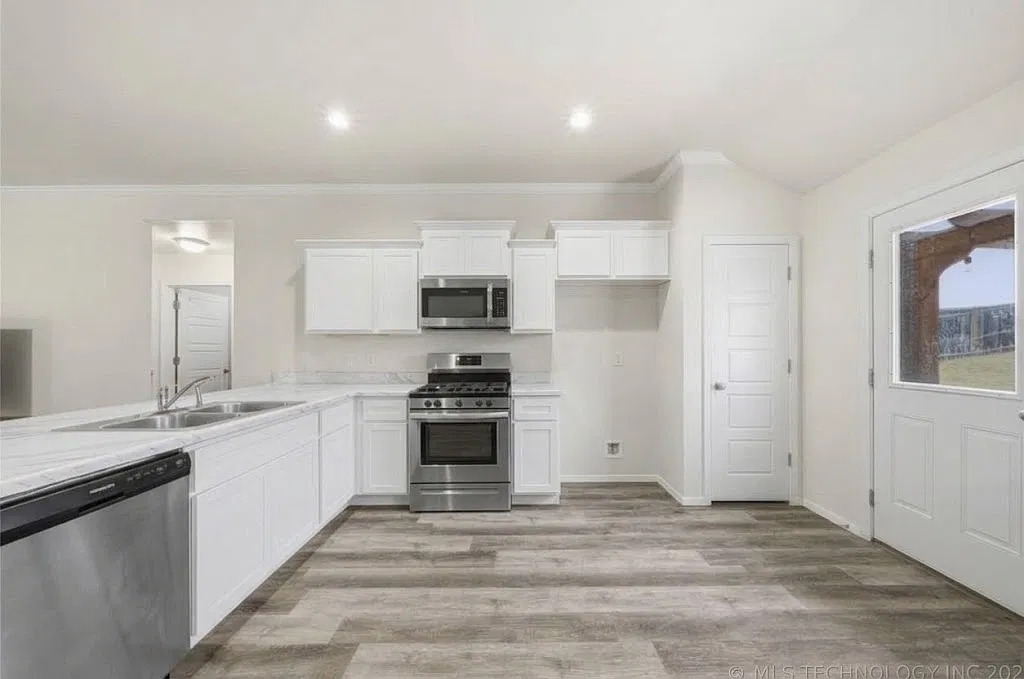 3 bed, 1533 sqft, $1,765 — Photo 4