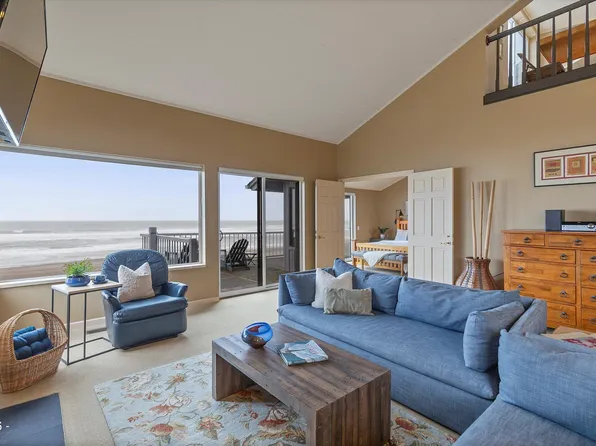 4175 N Highway 101 #D-2, Depoe Bay, OR 97341