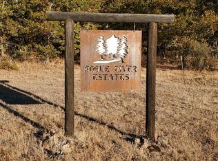 535 Hugie Ln, Eagle Point, OR 97524