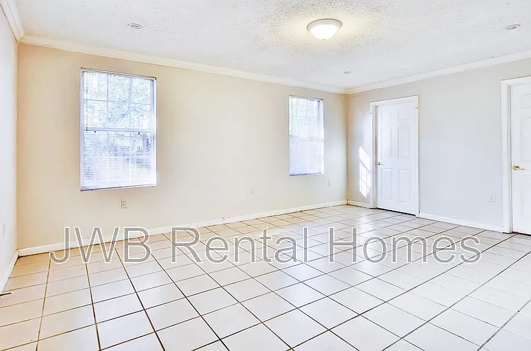 6948 Christopher Robin Dr — Photo 10