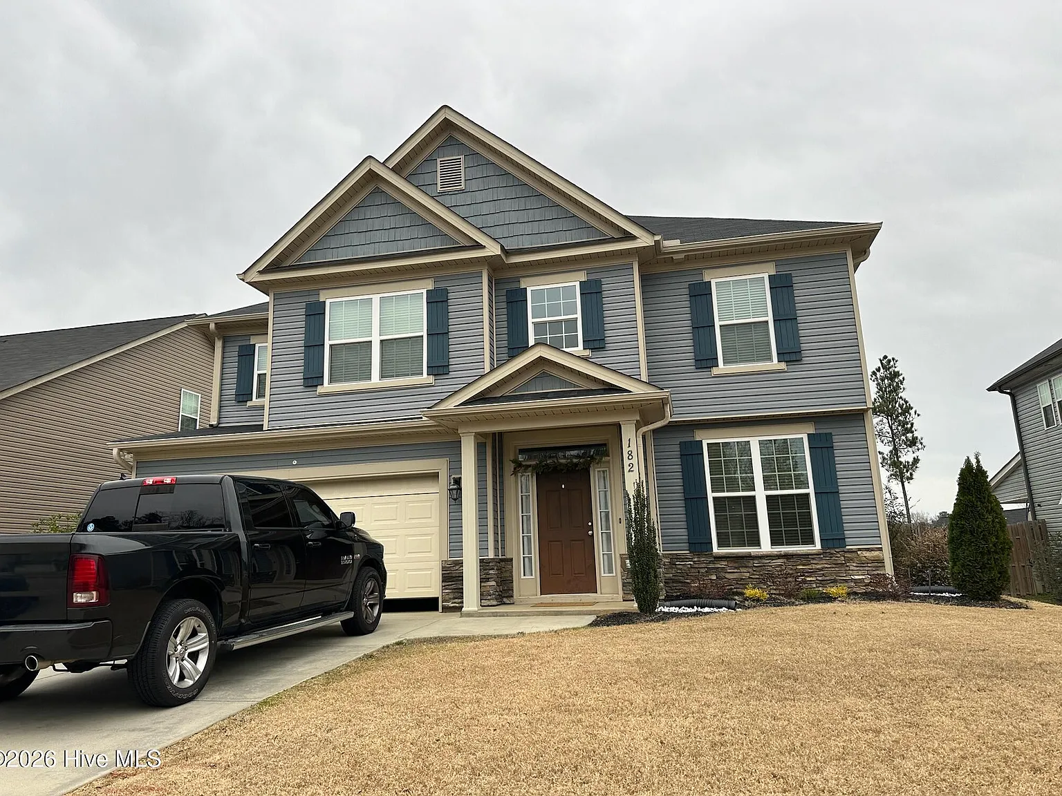 4 bed, 2.5 bath, 2464 sqft, $2,300 — Photo 1