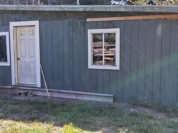 3rd image of 715 9th St