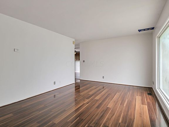 3rd image of 87 Crown Hill Ct