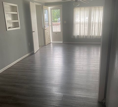 5th image of 619 1/2 King St