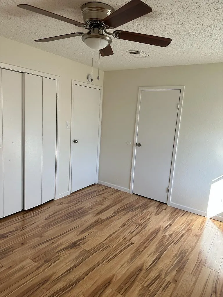 2 bed, $1,350 — Photo 2