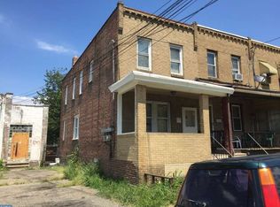 2741 Saunders St, Camden, NJ 08105