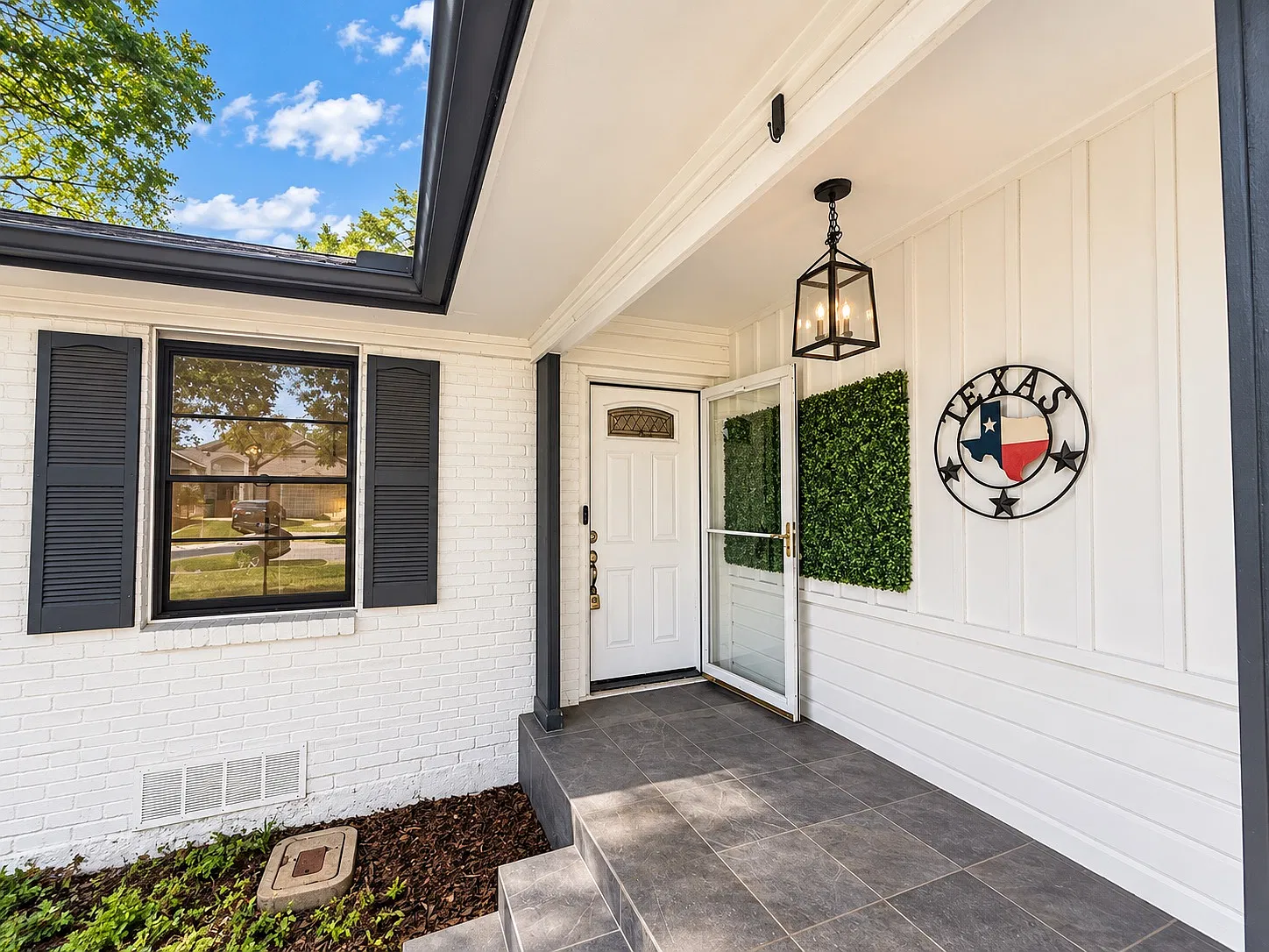 2 bed, 819 sqft, $1,950 — Photo 4