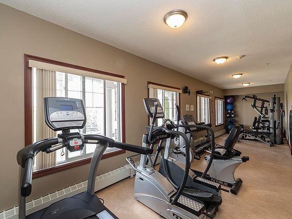5th image of 263 Macewan Rd SW #416