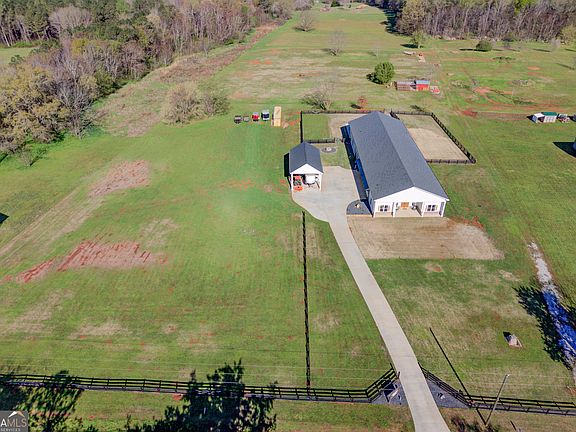 3rd image of 3441 Seven Islands Rd