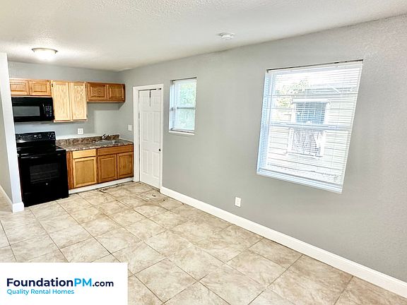 3rd image of 1165 Krayer St #Street4