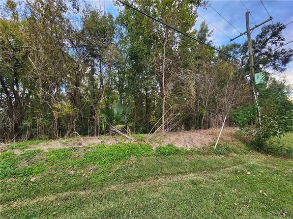 125 Lakewood Dr, Luling, LA 70070
