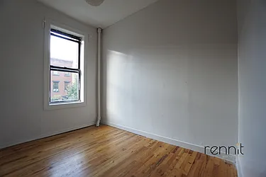 Rented by Rennit Inc.