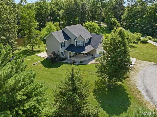 515 Stevenson Dr, Pocahontas, IL 62275